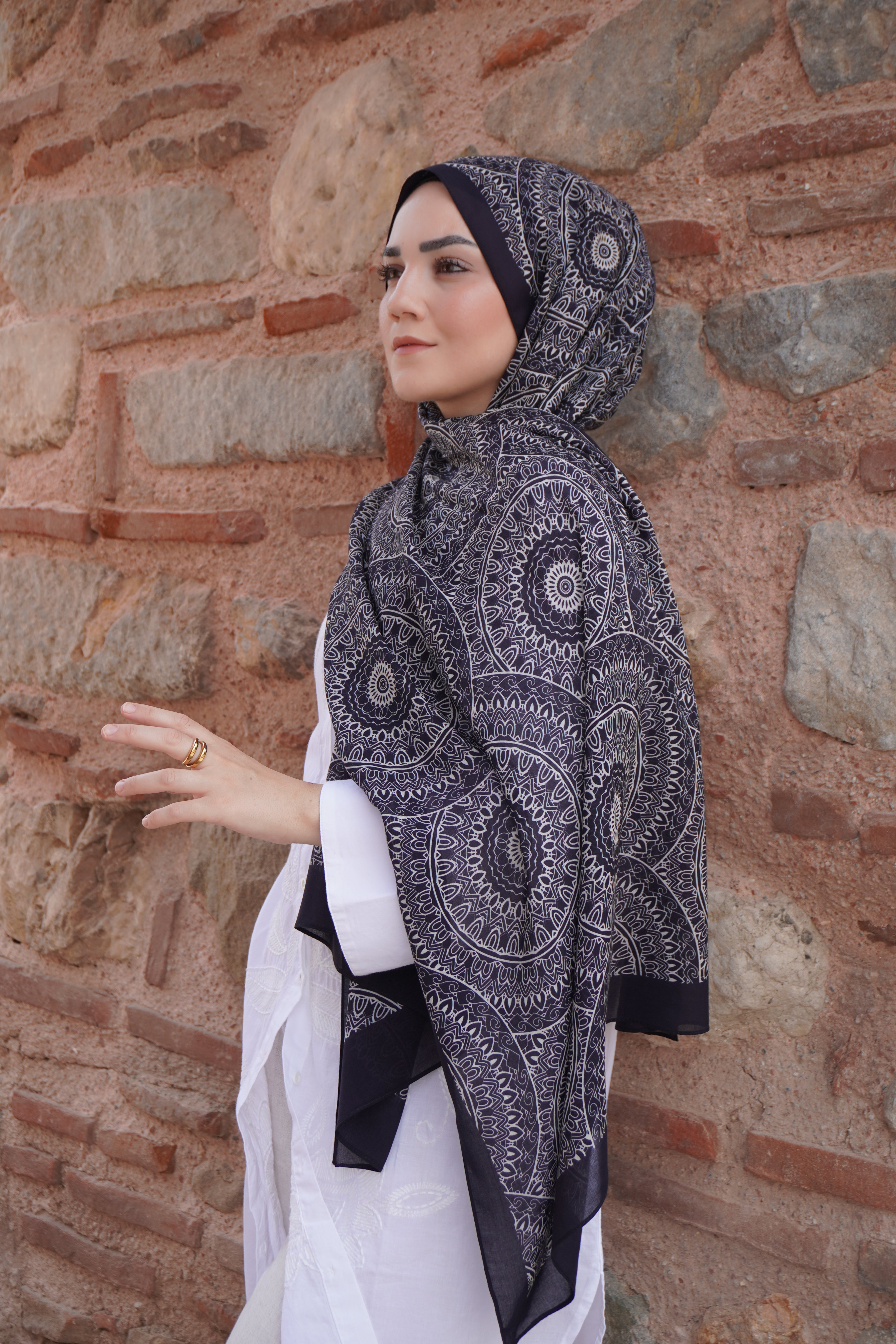 noor – Navy Blue