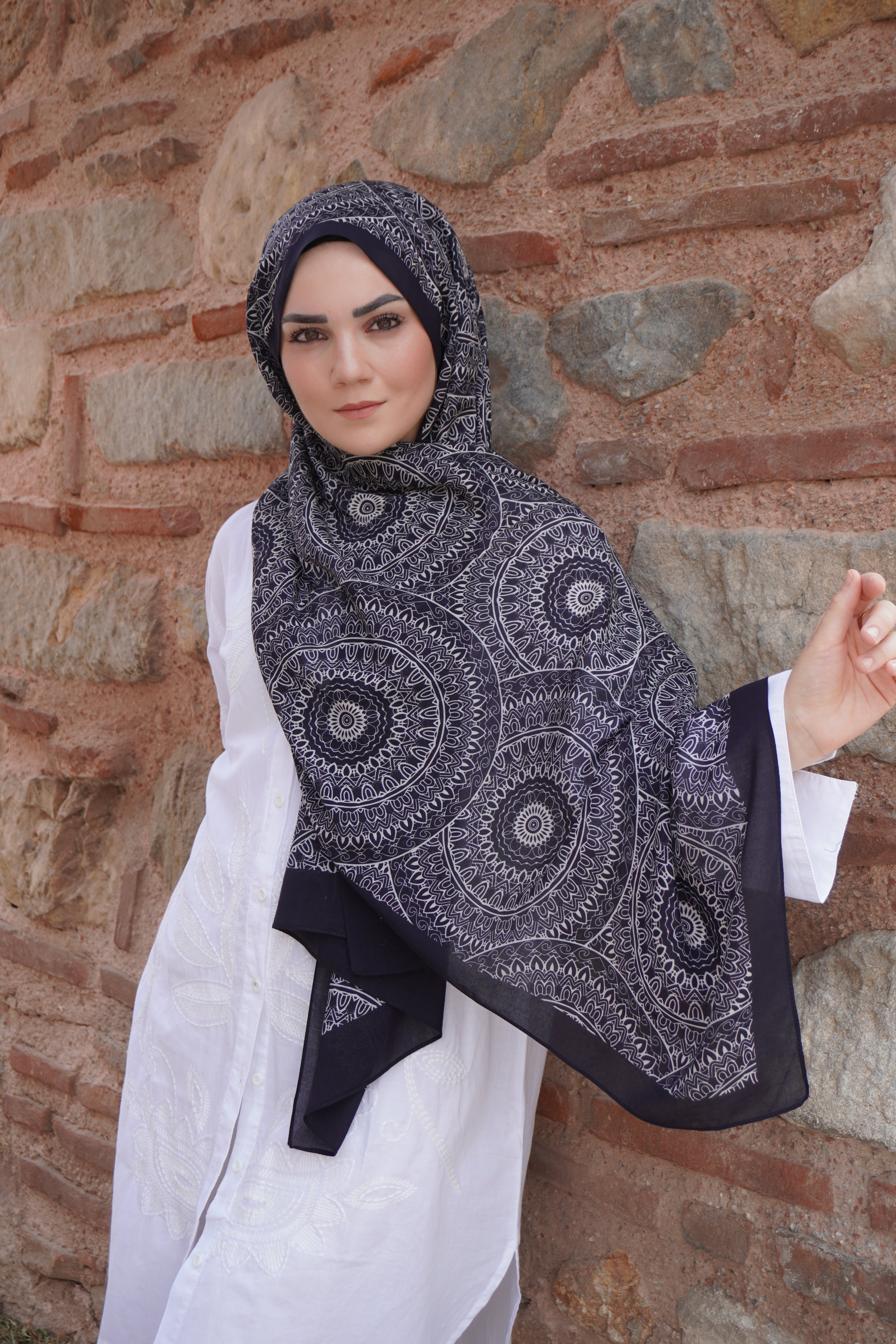 noor – Navy Blue
