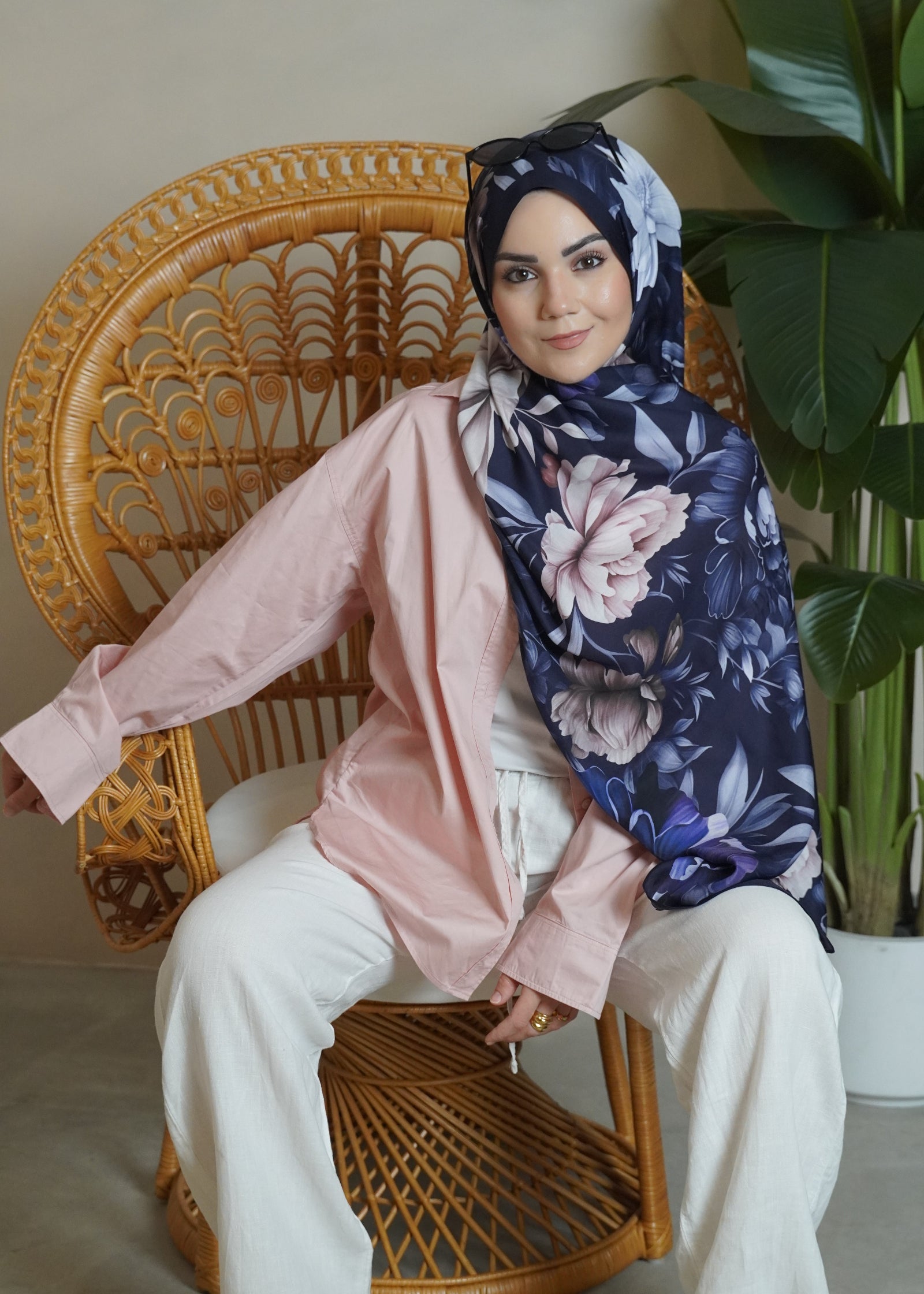 Saria - Viscon - Navy Blue