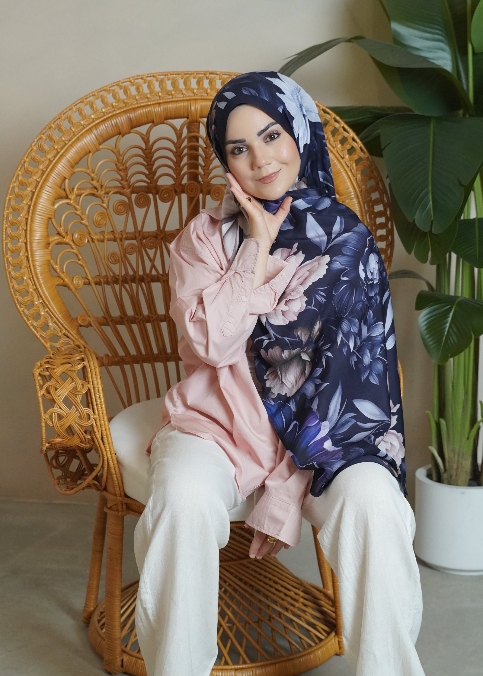 Saria - Viscon - Navy Blue
